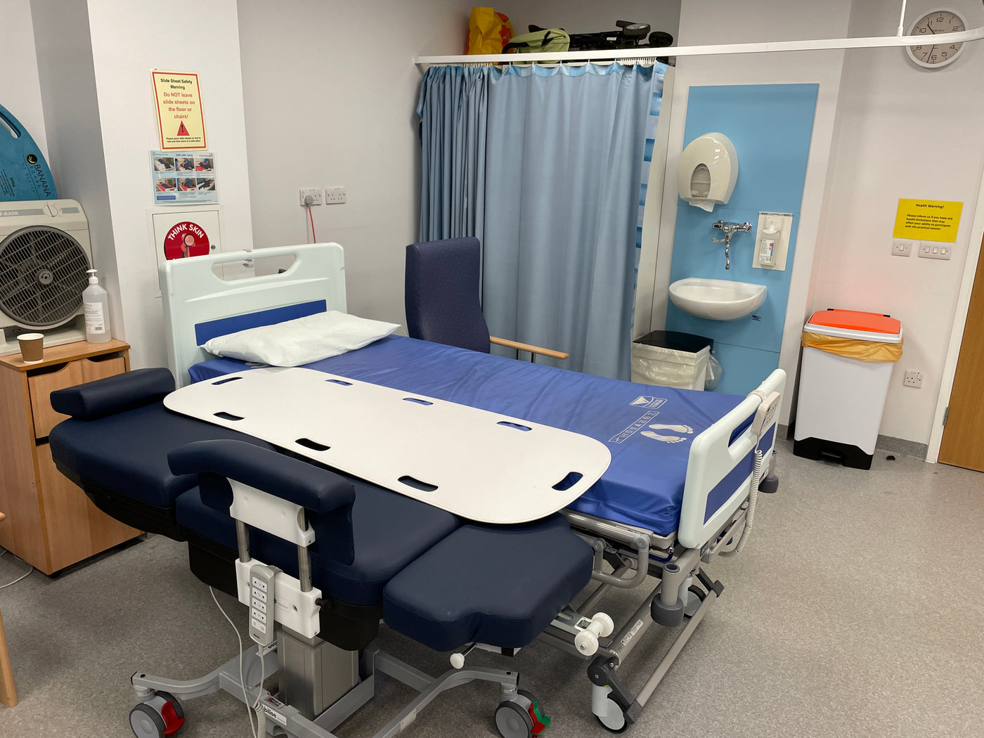 Procedure, recovery & therapy chairs