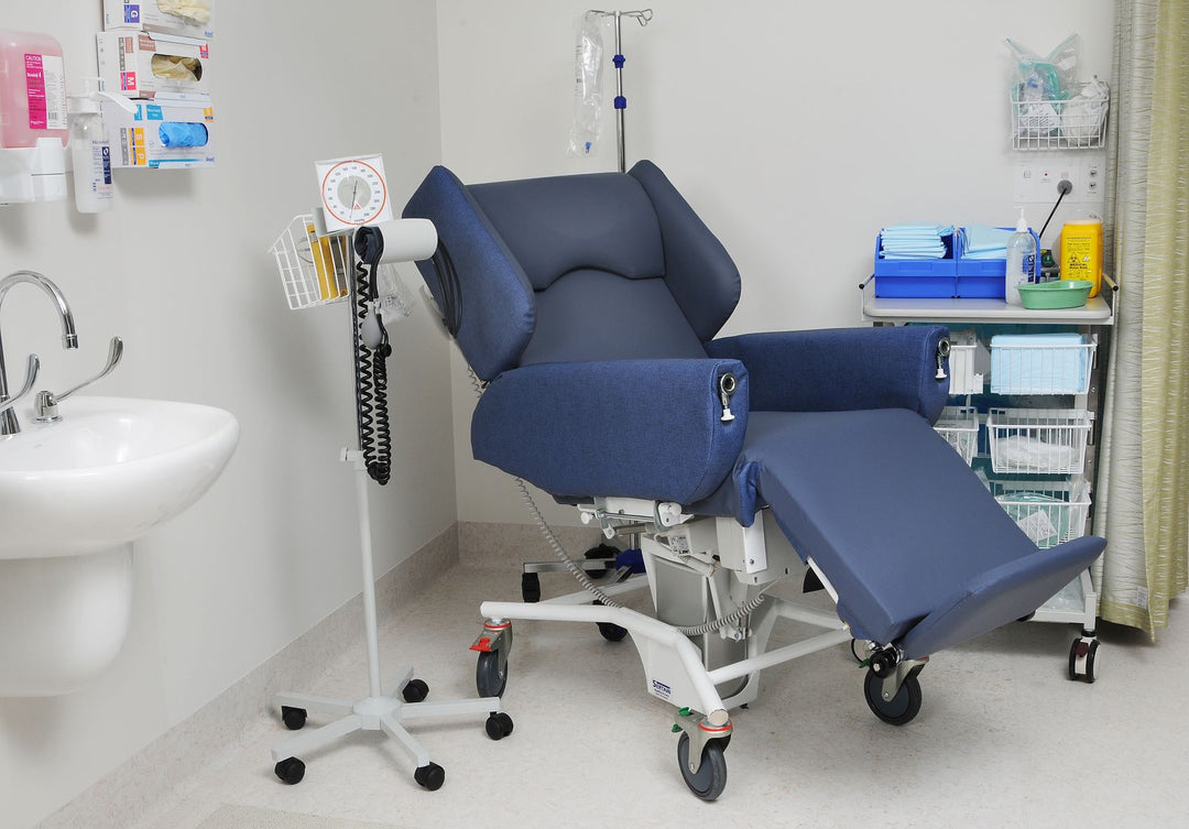 Sertain™ 4540 intensive care & trauma chair