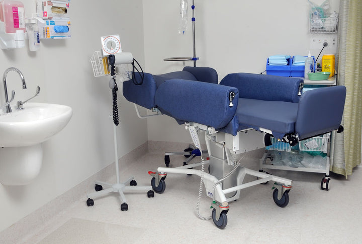 Sertain™ 4540 intensive care & trauma chair