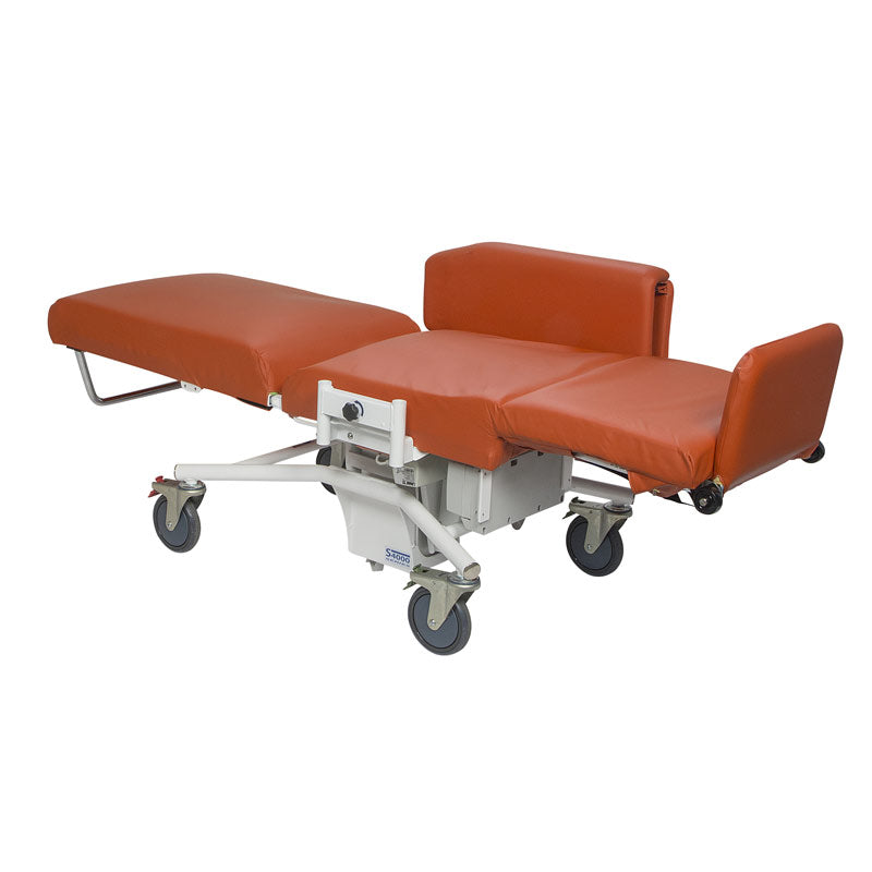 Sertain™ Electric Care Chair with procedure tray arms
